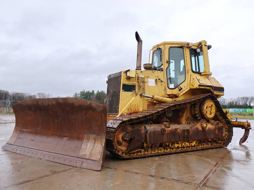 Bulldozer CATERPILLAR D5H PARTEQUIPOS