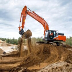 Hitachi con motor tier 4 en Colombia - 02