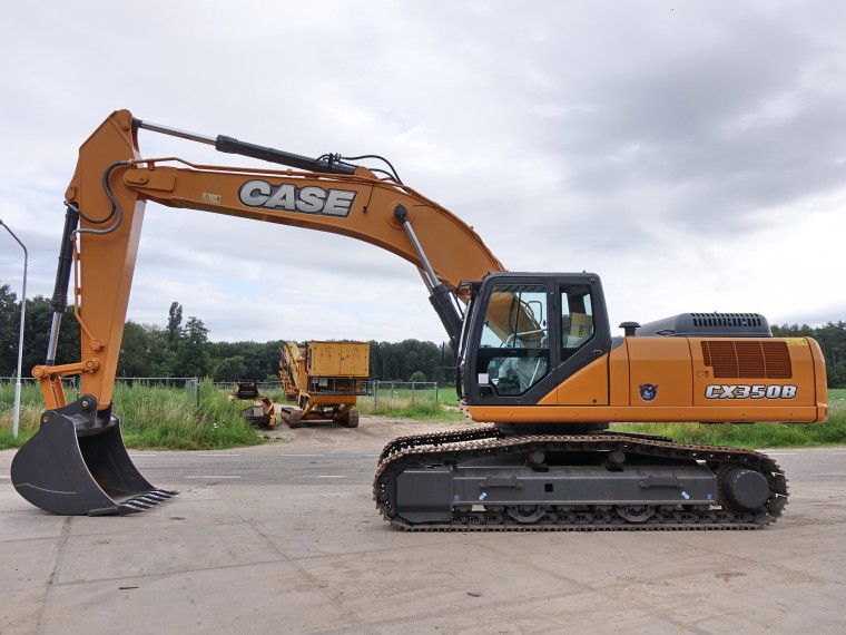 excavadora case