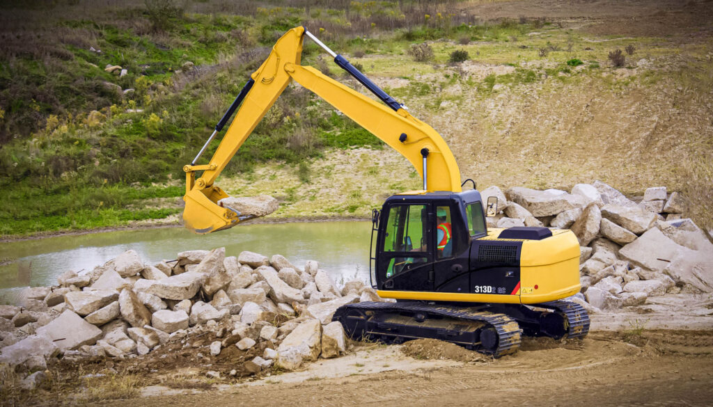 cat 313d2 excavadora