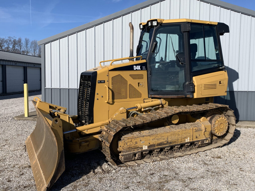 D4K bulldozer CAT