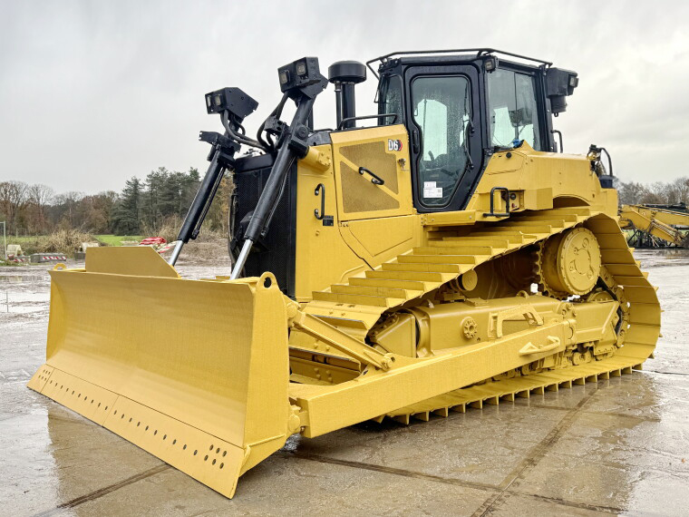 CAT d6 Bulldozer
