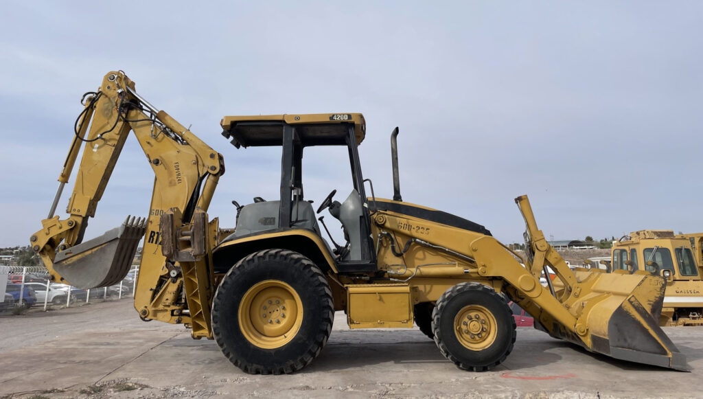 retrocargador cat 420d