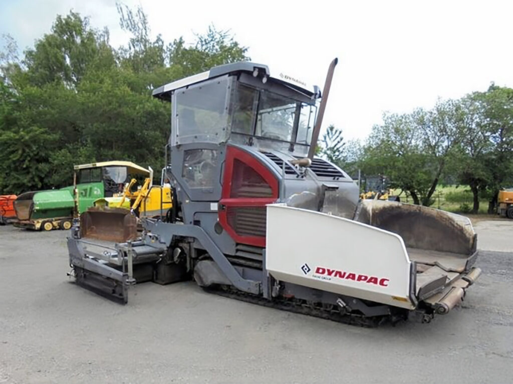 asfaltadora F1800C Dynapac