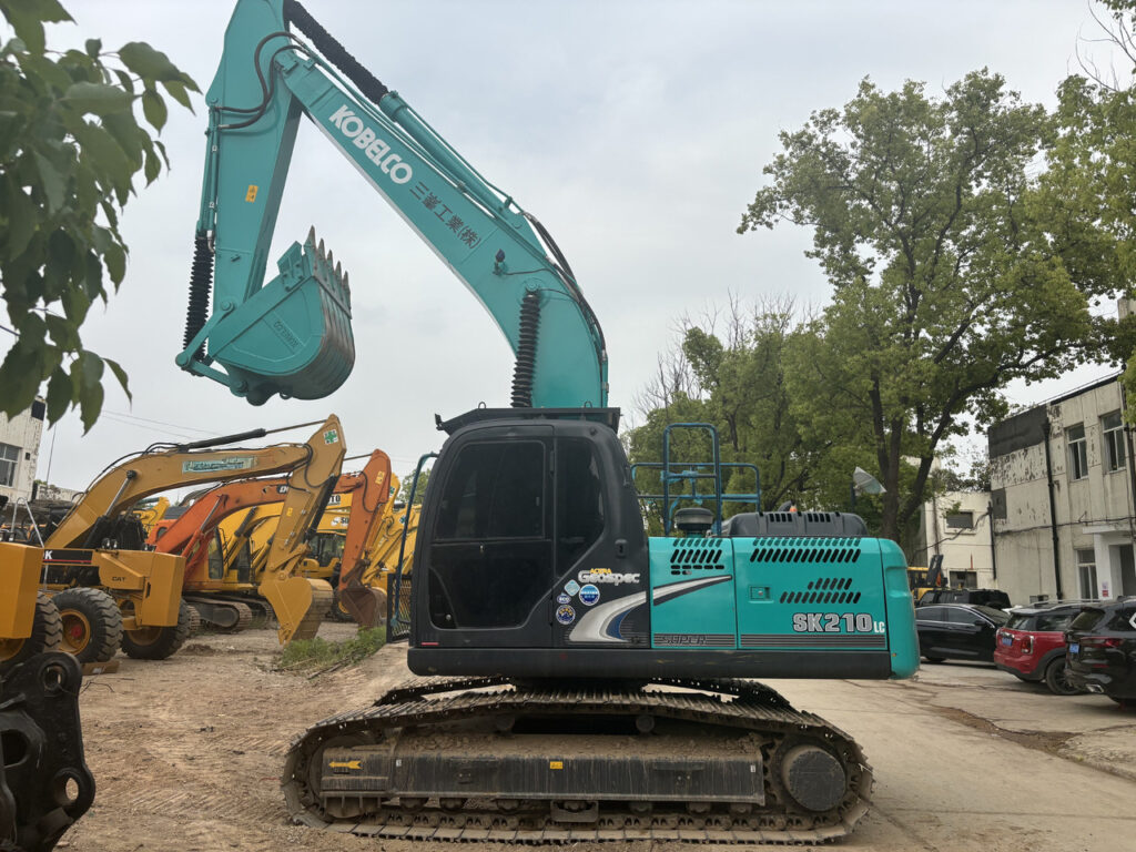EXCAVADORA kobelco SK210-6