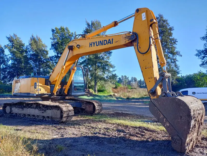 Excavadora Hyundai R250LC-7A