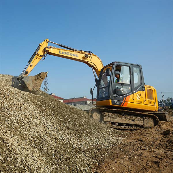 excavadora liugong CLG908E