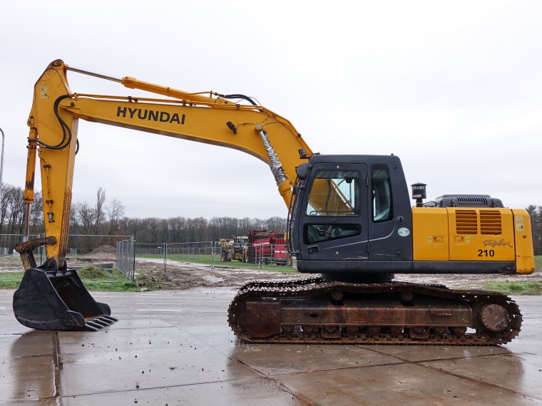 Hyundai Excavadora R210LC-7A