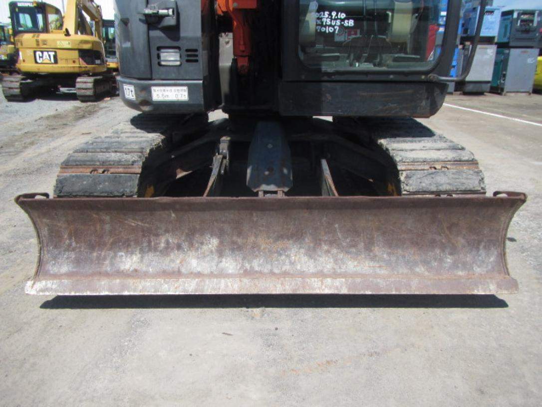 Maquinaria pesada usada excavadora hitachi zx75us-5b sn X0107