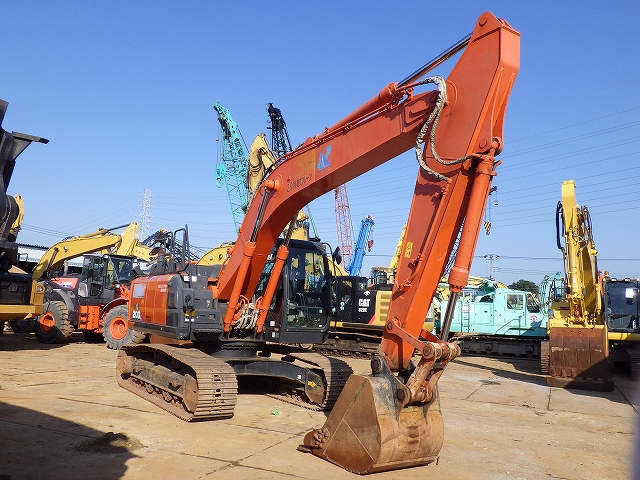 Maquinaria pesada usada Excavadora Hitachi ZX200-6 SN X07147