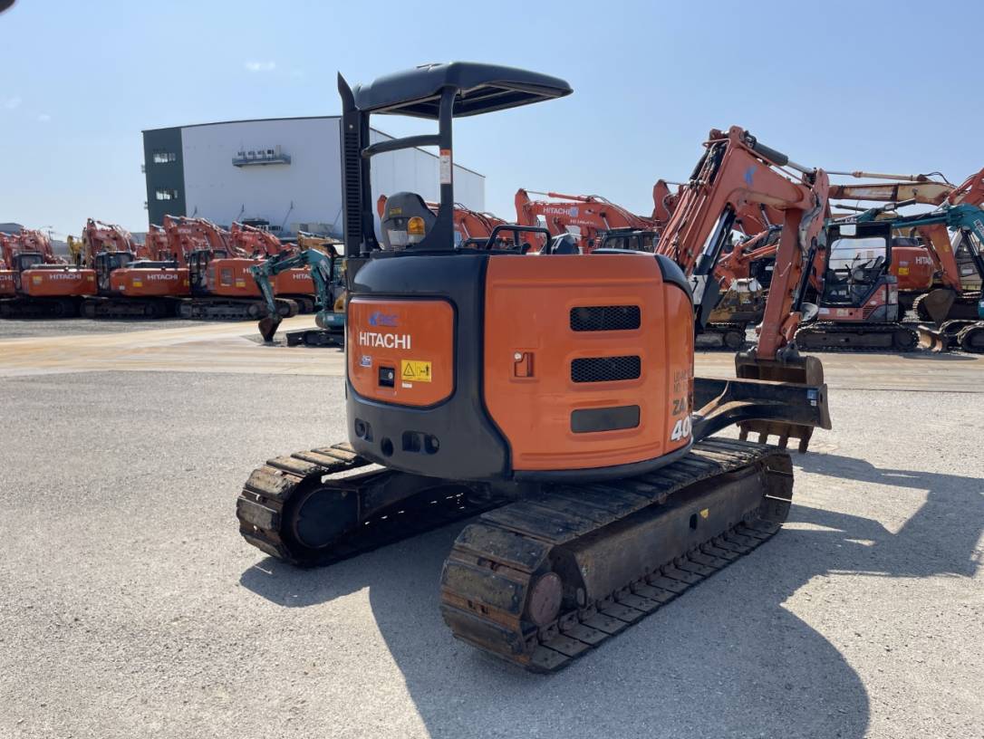 Maquinaria pesada usada Excavadora Hitachi ZX40U-5B SN X2087 (1)