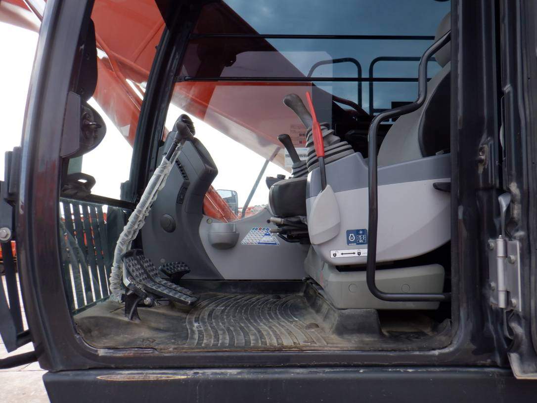 Maquinaria pesada usada excavadora Hitachi ZX240-6 SN X0238 (1)