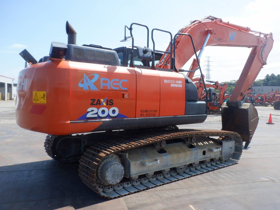 Maquinaria pesada Usada excavadora Hitachi ZX200-6 SN X 02709 (1)