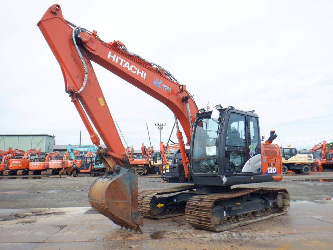 Maquinaria pesada usada Excavadora Hitachi ZX120-6 SN X16065 (1)
