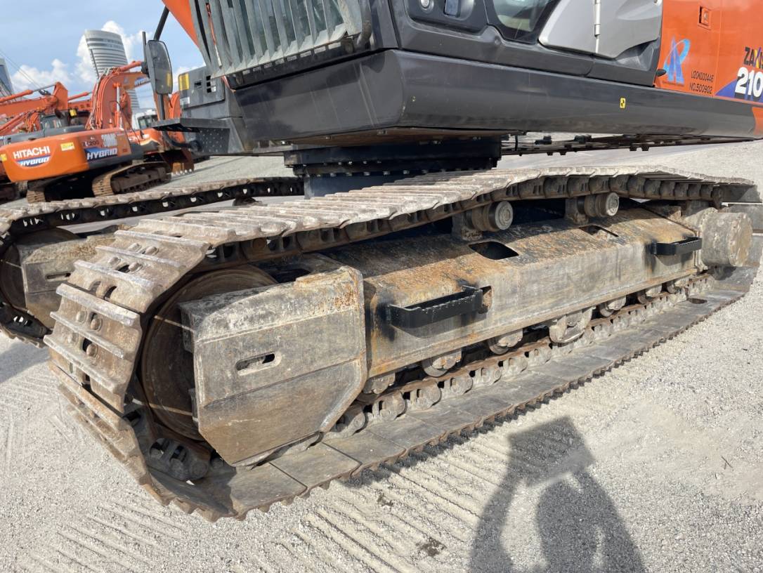 Maquinaria pesada usada Excavadora HItachi ZX210K-6 SN X00902 (1)