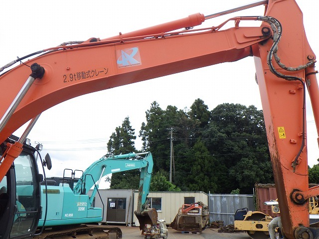 Maquinaria pesada usada Excavadora Hitachi ZX200-6 SN X02227 (73)