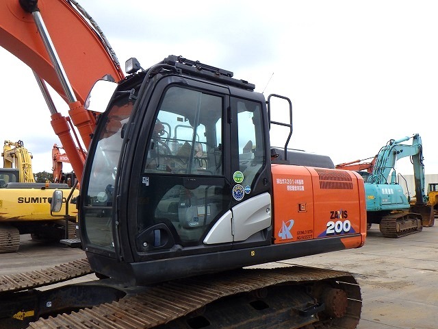 Maquinaria pesada usada Excavadora Hitachi ZX200-6 SN X02227 (73)