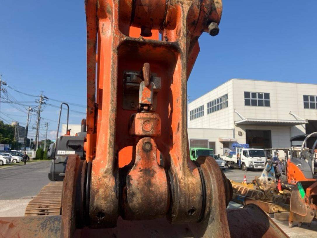 Maquinaria pesada usada excavadora Hitachi ZX200X-5B SN X05969 (1)