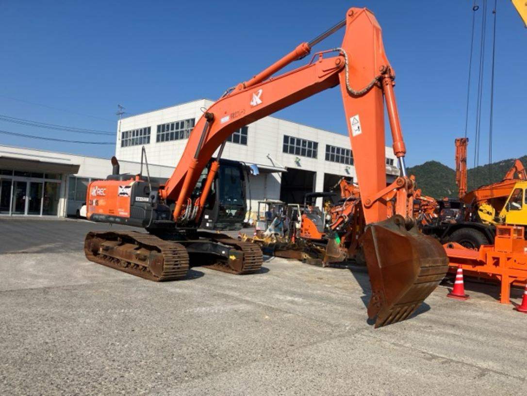 Maquinaria pesada usada excavadora Hitachi ZX200X-5B SN X05969 (3)