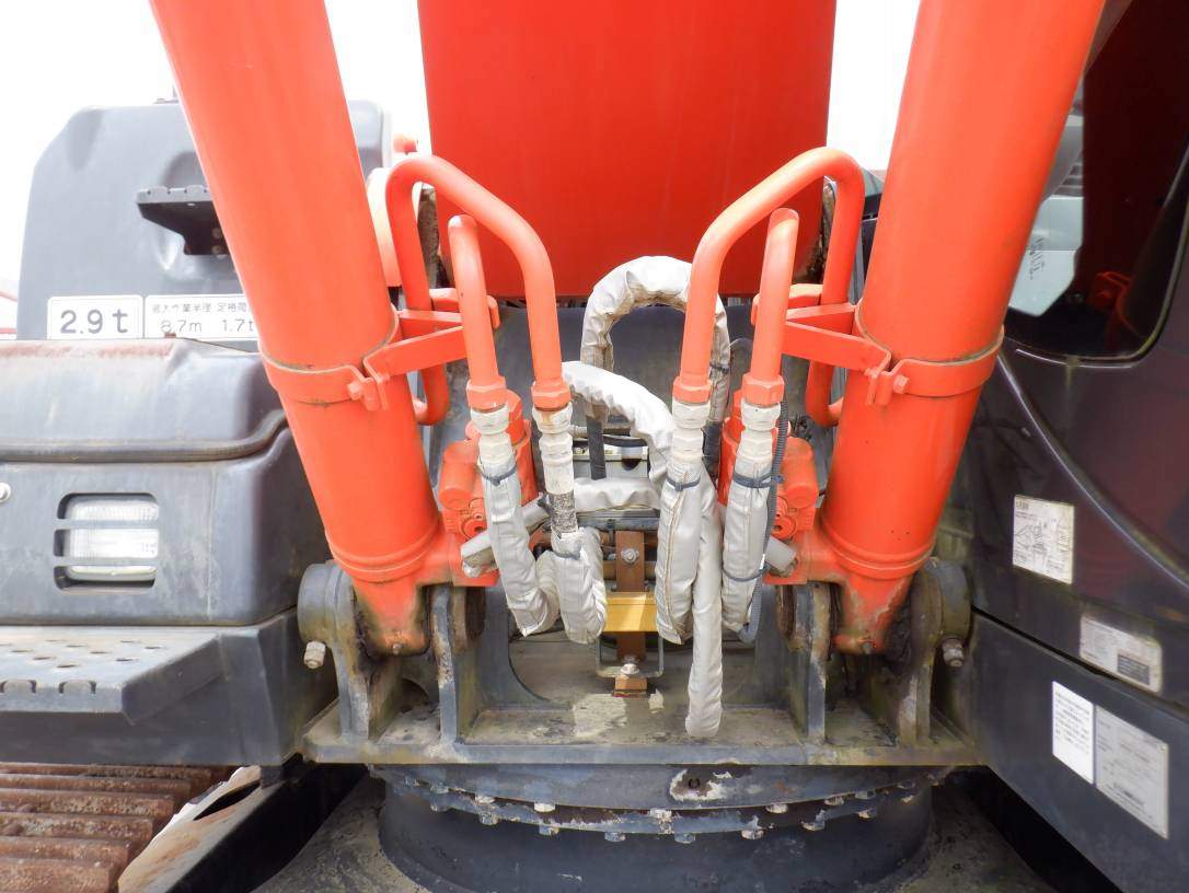 Maquinaria pesada usada excavadora Hitachi ZX200X SN X 05759 (1)