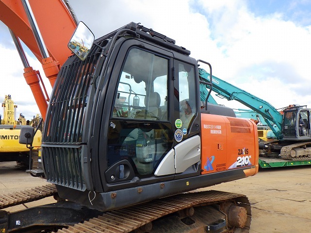 Maquinaria pesada usada Excavadora HItachi ZX300-6A SN X00038 (1)