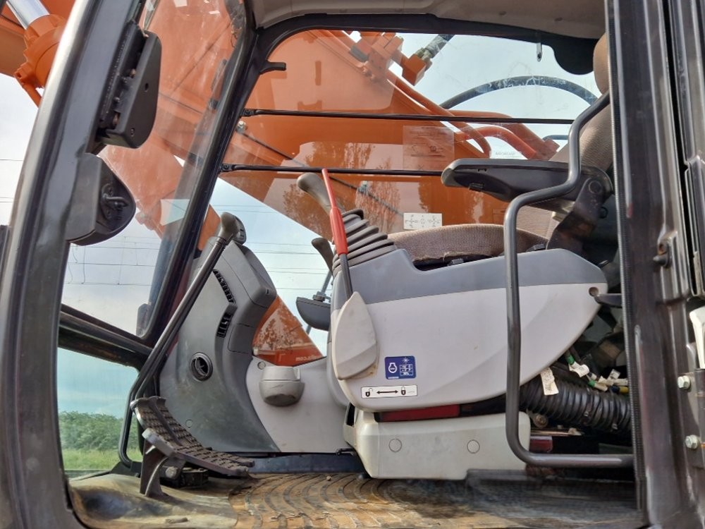 Maquinaria pesada usada excavadora Hitachi ZX490LCH-5A SN X1250 (1)