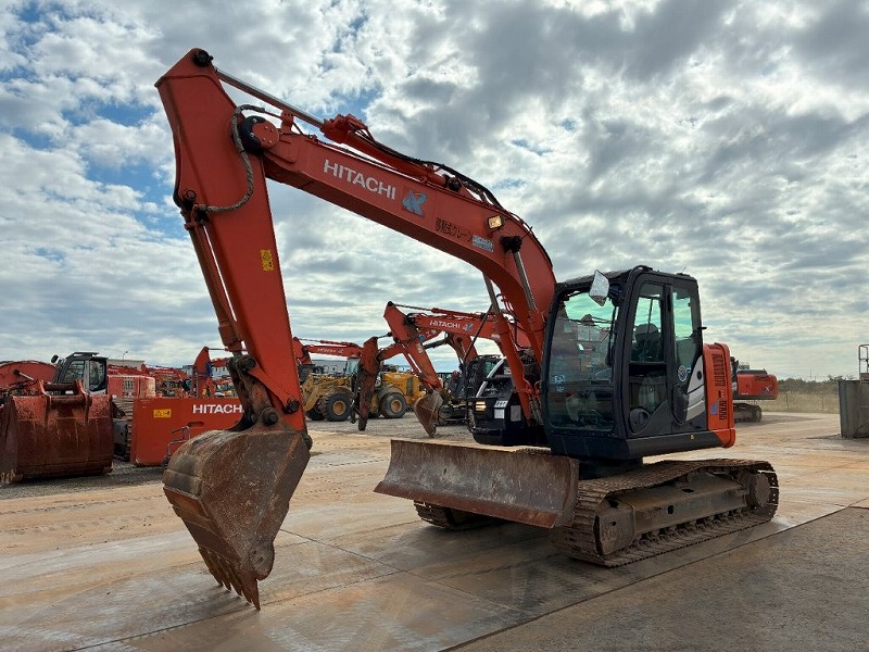 Maquinaria pesada usada excavadora hitachi ZX135US-5B SN X9116 (2)