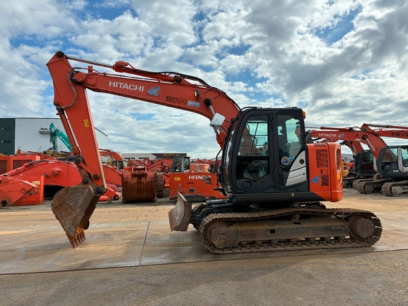 Maquinaria pesada usada excavadora hitachi ZX135US-5B SN X9116 (1)