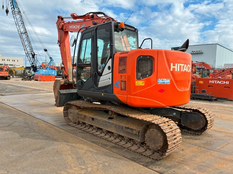 Maquinaria pesada usada excavadora hitachi ZX135US-5B SN X9116 (1)