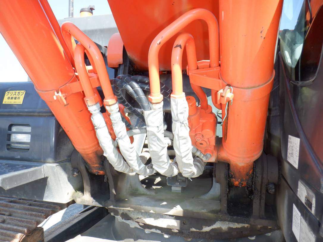 maquinaria pesada usada excavadora Hitachi ZX200X-5 SN X05452