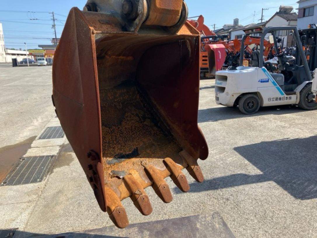 EXCAVADORA HITACHI ZX200X-5B SN X05517