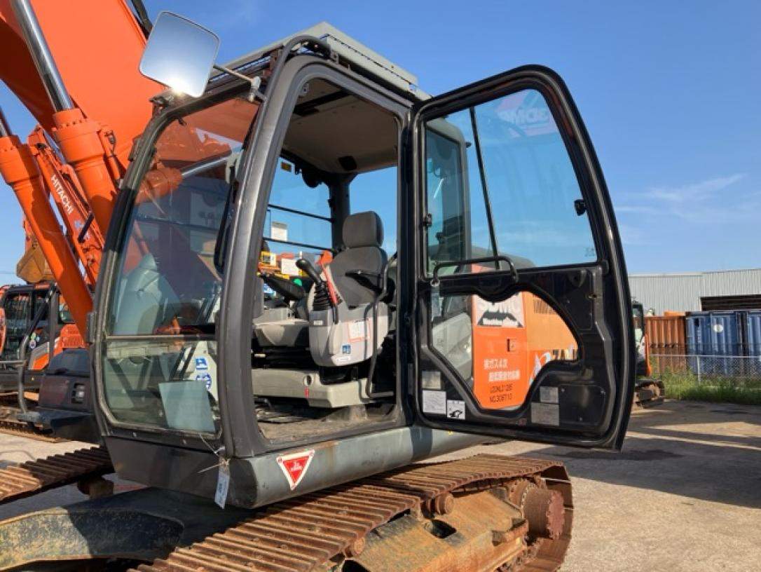 EXCAVADORA HITACHI ZX200X-5B SN X06710