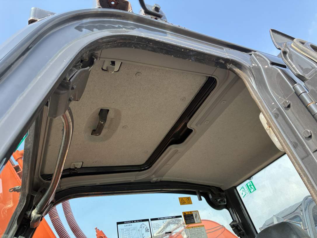 EXCAVADORA HITACHI ZX75US-5B SN X6327