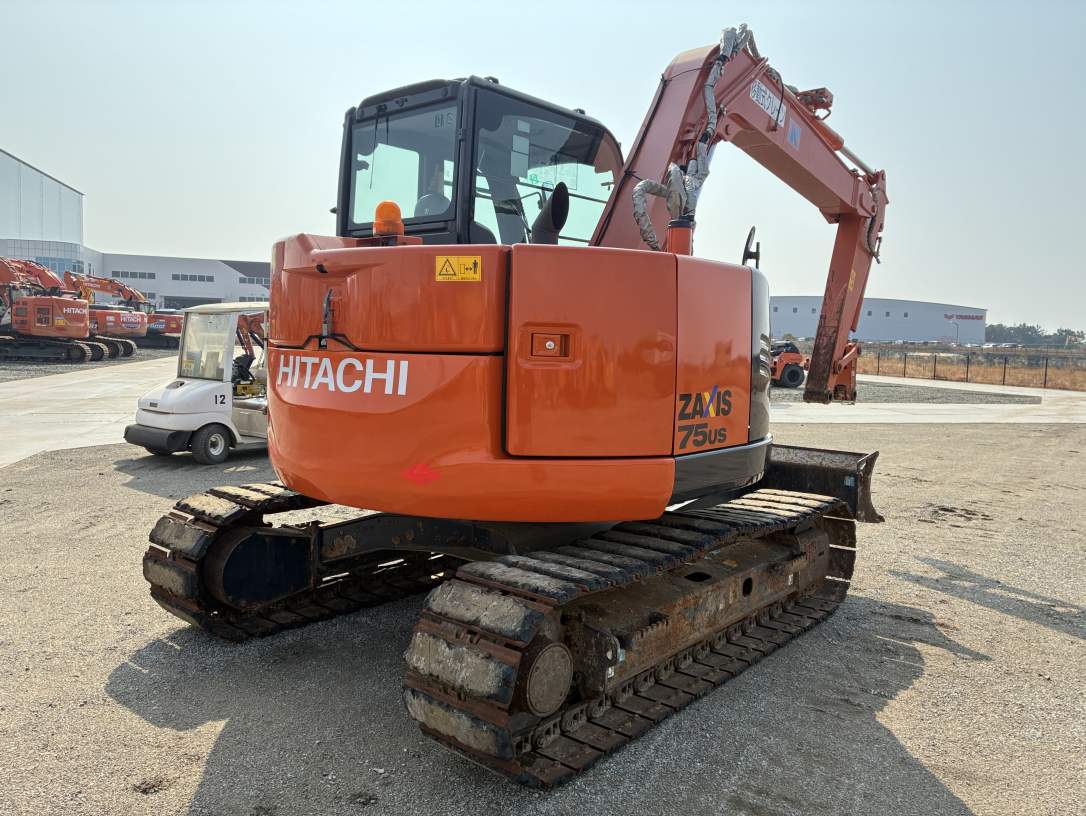 EXCAVADORA HITACHI ZX75US-5B SN X4126