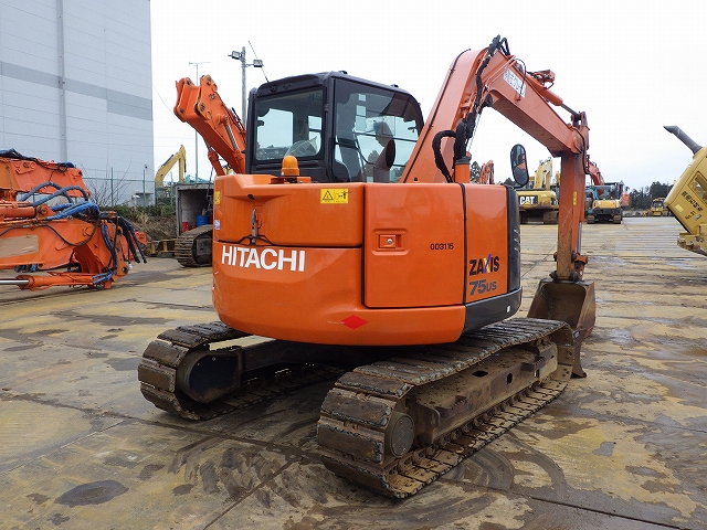 EXCAVADORA HITACHI ZX75US-5B X3665