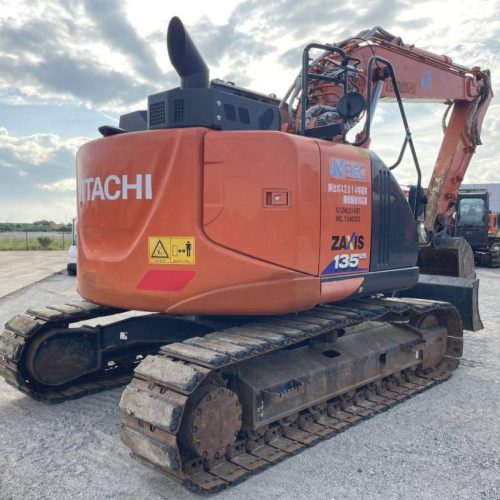 Excavadora HITACHI ZX135US-6 SN X04022