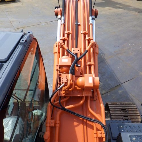Excavadora HITACHI ZX200-6 SN X12792