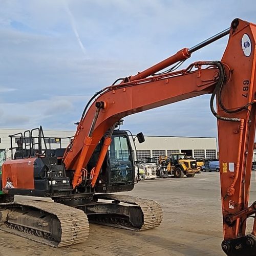 Excavadora HITACHI ZX210LC-6 SN X07205