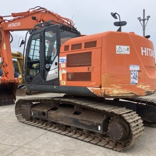 Excavadora HITACHI ZX225USRK-5B SN X01552