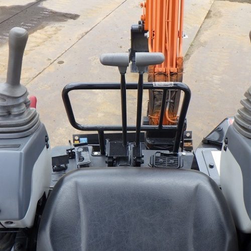 Maquinaria esada usada Miniexcavadora Hitachi ZX17U-5A SN X7558