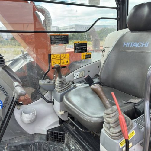 Maquinaria pesada usada Excavadora HItachi ZX75US-5B SN X2470 (1)