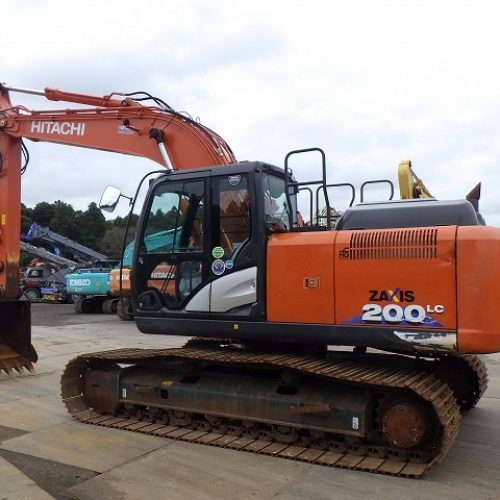 Maquinaria pesada usada excavadora zx200lc-6 sn x10228