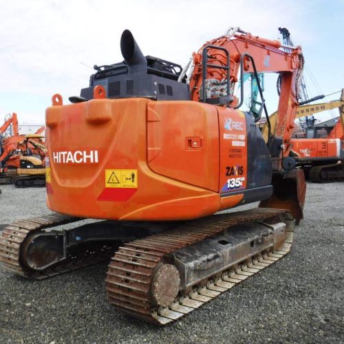 Maquinaria pesada usada Excavadora Hitachi ZX135USK-6 SN X17312 (1)