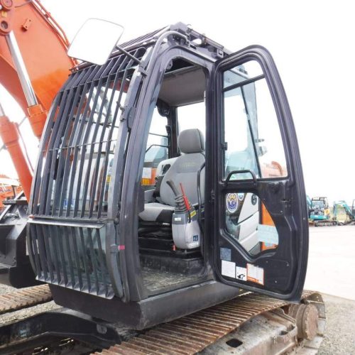 Maquinaria pesada usada Excavadora Hitachi ZX135USK-6 SN X17312 (1)