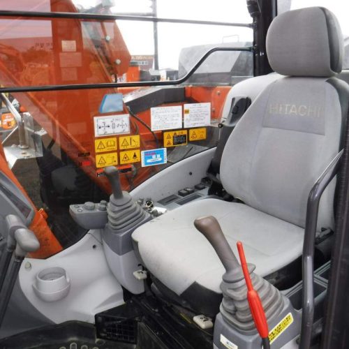 Maquinaria pesada usada Excavadora Hitachi ZX135USK-6 SN X17312 (1)