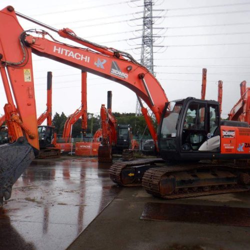 Maquinaria pesada usada Excavadora Hitachi ZX200X-5B SN X05638 (1)