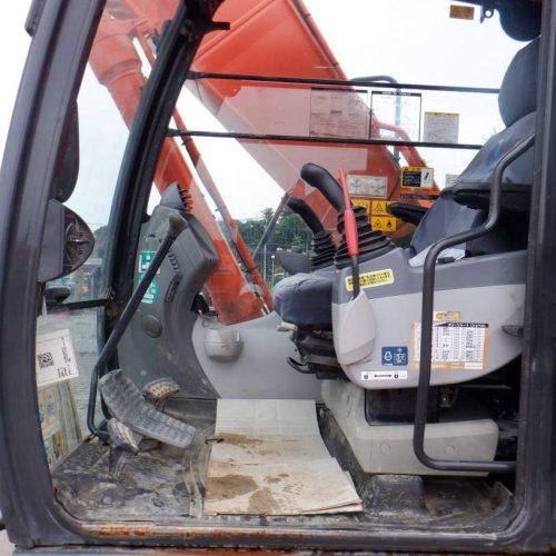 Maquinaria pesada usada Excavadora Hitachi ZX200X-5B SN X07487 (1)