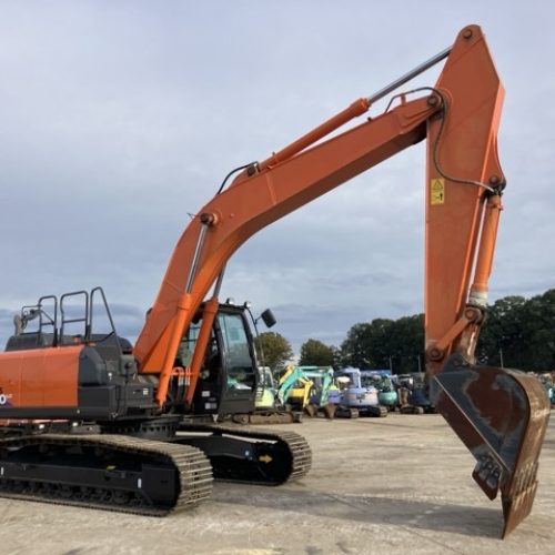 Maquinaria pesada usada Excavadora Hitachi ZX240LC SN X0112 (2)