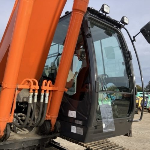 Maquinaria pesada usada Excavadora Hitachi ZX240LC SN X0112 (2)