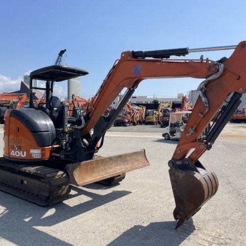 Maquinaria pesada usada Excavadora Hitachi ZX40U-5B SN X2087 (1)